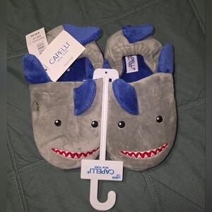 Shark Slippers sz 1/2